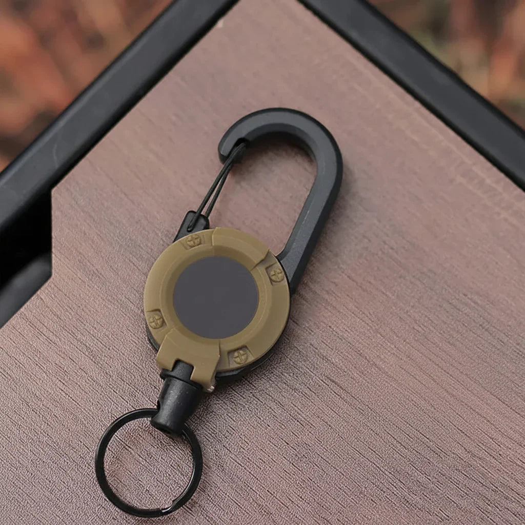 Heavy-Duty Retractable Carabiner Keychain – 65cm Steel Lanyard, 100K Pull Cycles