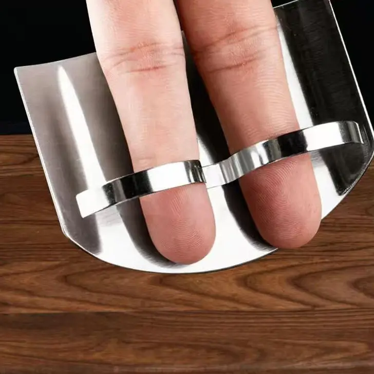 TYIIPLUS™ Stainless Steel Finger Guard (2-Pack) – Adjustable Knife Finger Protector for Safe Food Cutting