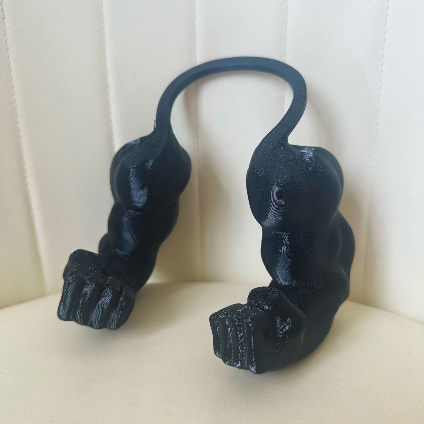 Creative Green Giant Muscle Arm Cat Toy