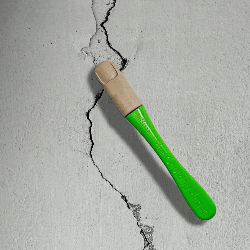 A Caulk Smoothing Tool Providing Smooth Finishing to Caulks Like a Professional