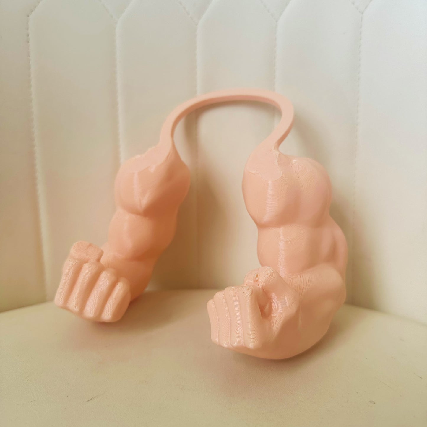 Creative Green Giant Muscle Arm Cat Toy