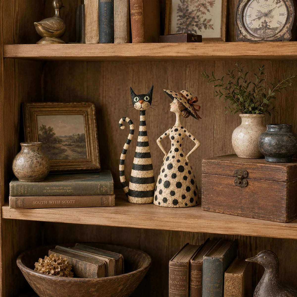 🐈‍⬛💃 Vintage Cat & Lady Sculptures